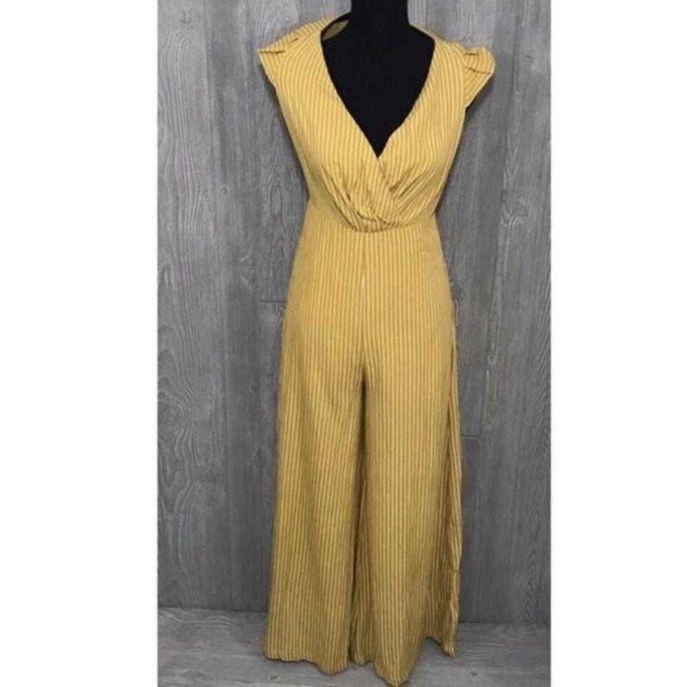 Sweet pot size 8 yellow stripe romper jumper flair leg beachy summer spring outf